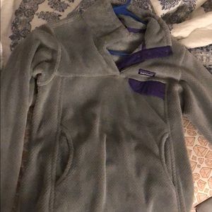 Small Patagonia fleece snap sweatshirt!!